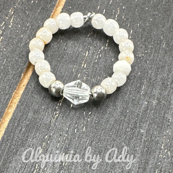 White jade beaded ring band - Picture 1 of 3